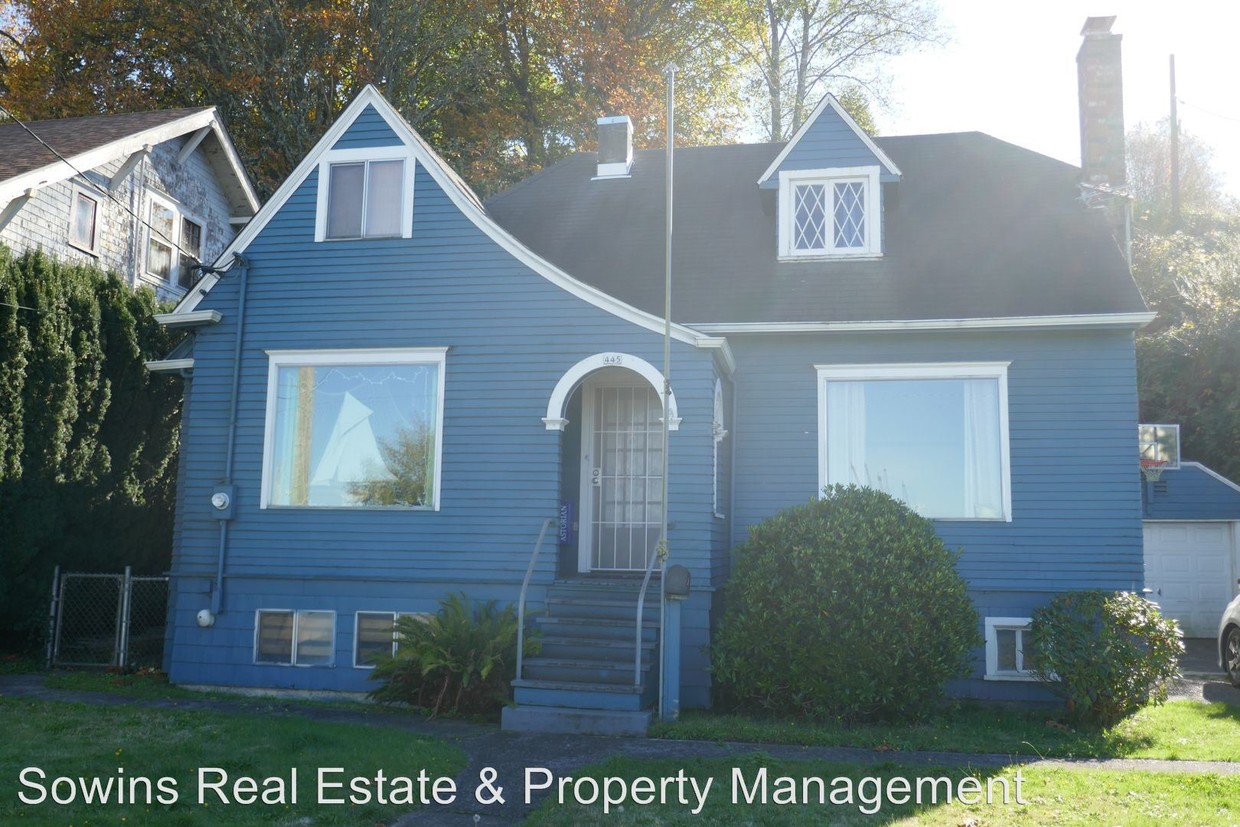 Primary Photo - 3 br, 1.5 bath House - 445 W. Marine Dr.