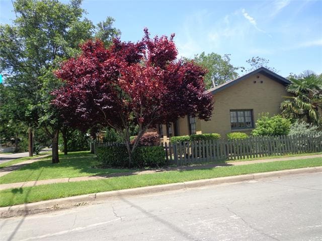 Building Photo - 4733 Victor St