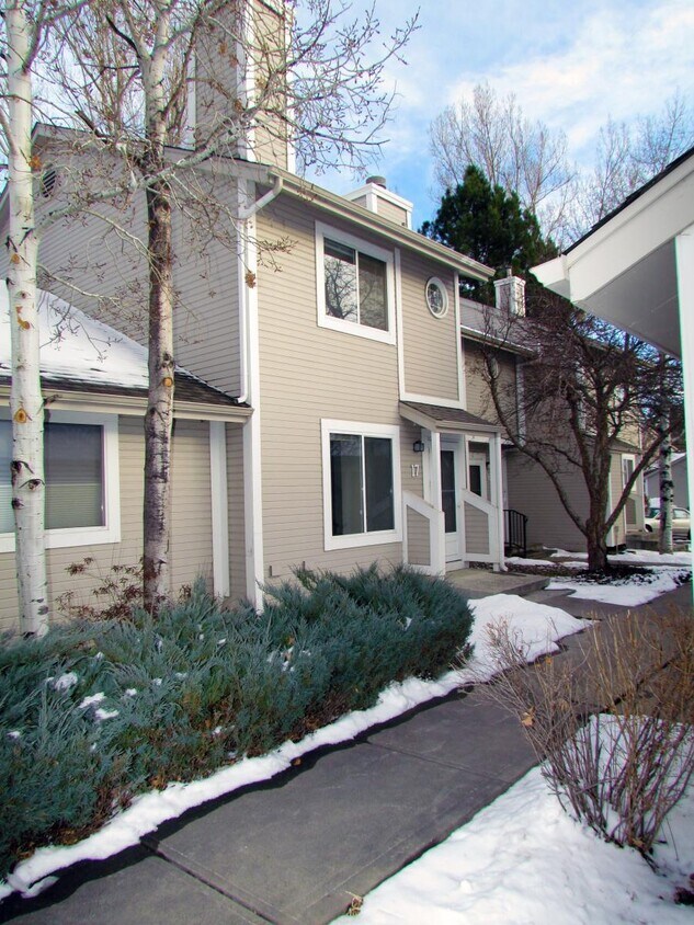 Front Entrance - 4255 Westshore Way
