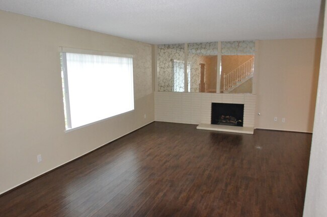 Foto del edificio - 16801 Bainbury St