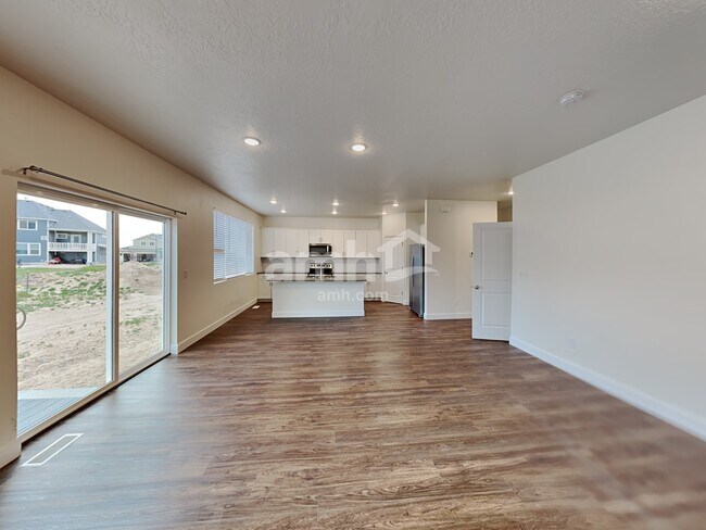 Foto del edificio - 2222 E Silverado Ln
