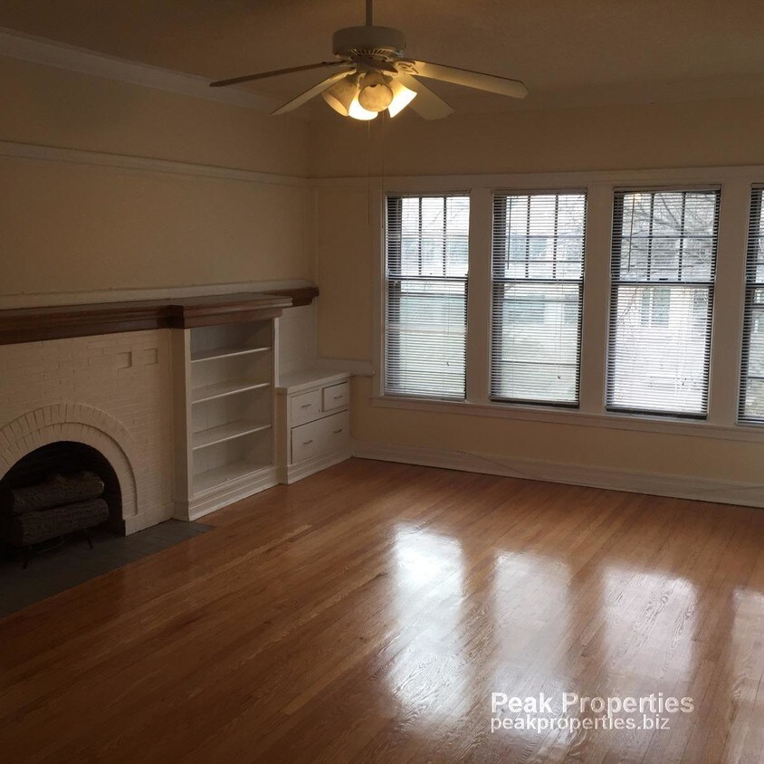 Primary Photo - 1619 Ridge Ave