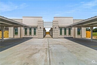 Building Photo - 1413 Beverly Ave