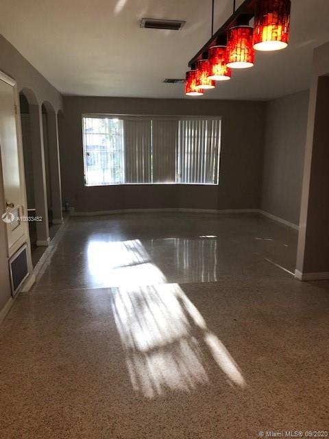 Building Photo - 5721 SW 95th Ct