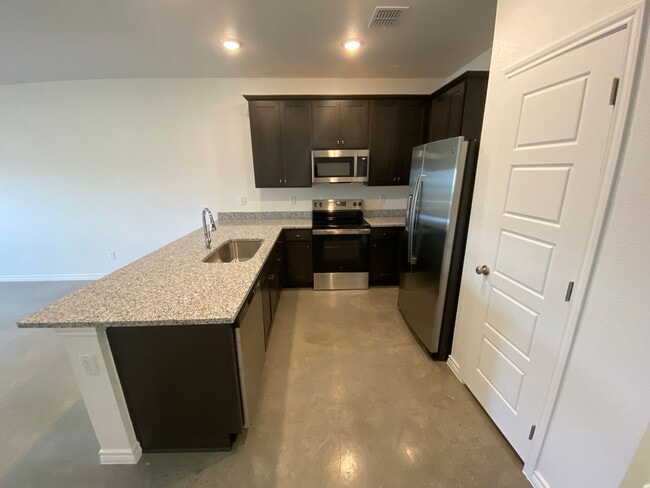 Building Photo - 1246 Concord Dr