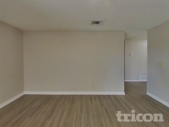 Foto del edificio - 7815 Melbury Forest