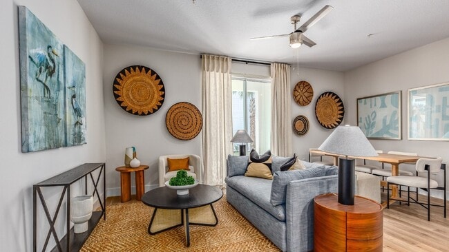 Foto del edificio - Cacema Townhomes