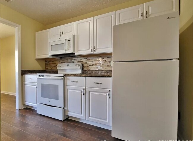 Foto del edificio - 2717 Preston Woods Ln