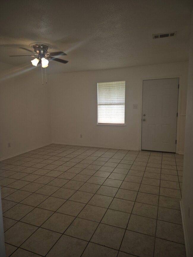 Living room - 13041 Andy Dr