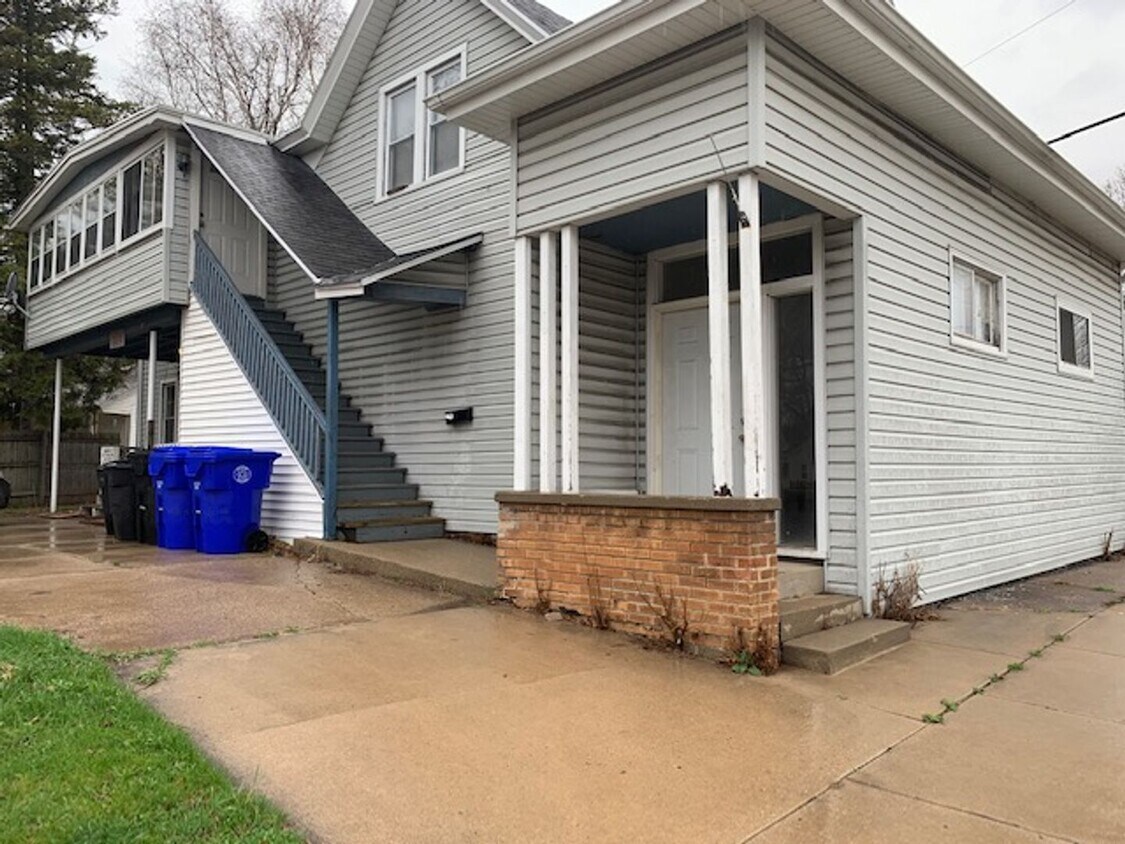 Primary Photo - 1300 W Prospect Ave.