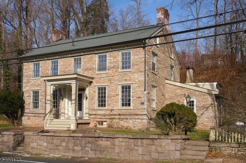 Primary Photo - 23 S Main St