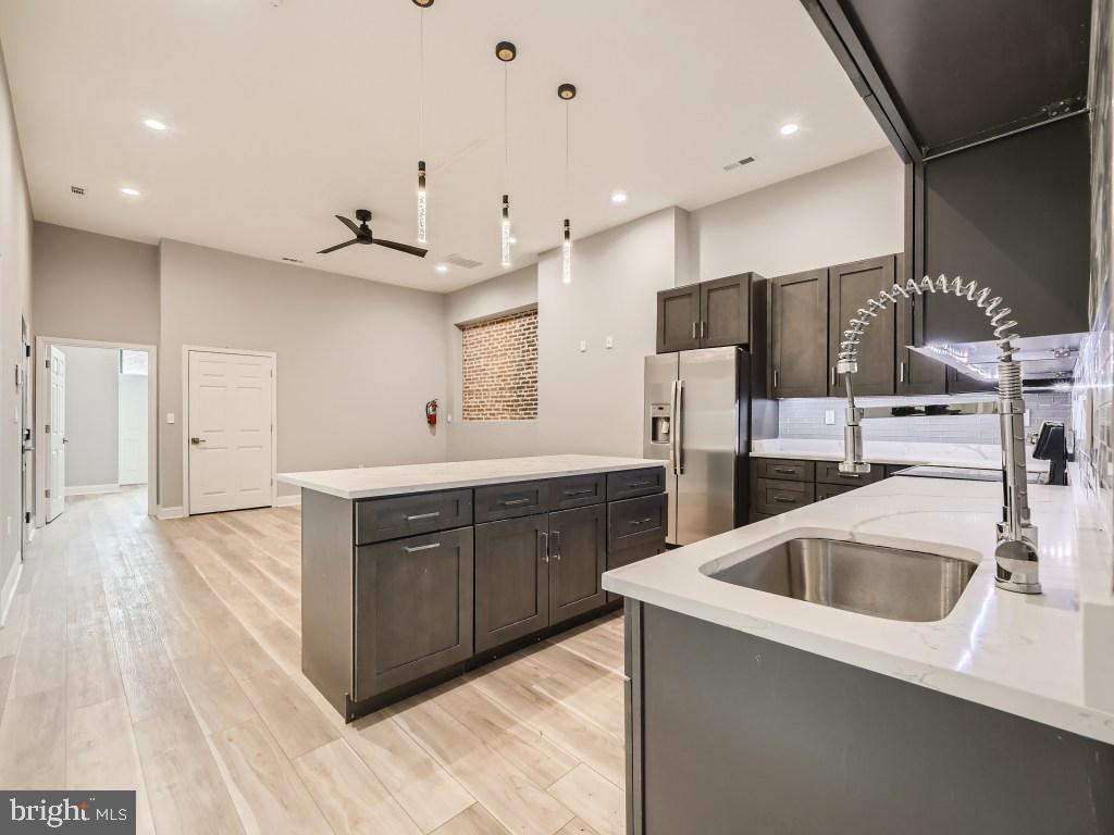 Foto principal - 1007 N Charles St