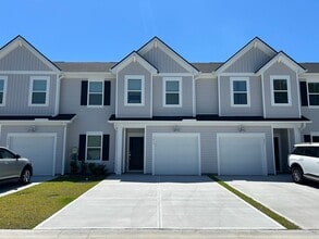 Building Photo - 1033 Arborwood Ln SW