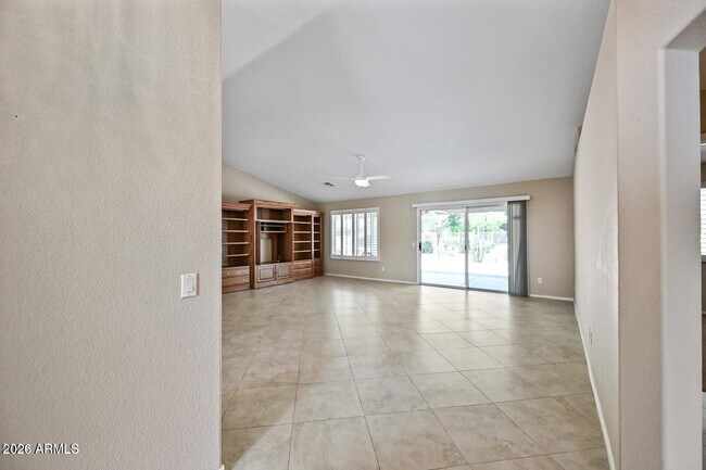 Foto del edificio - 9222 E Crystal Dr