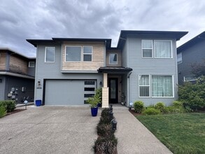 Building Photo - 4078 SE 70th Ave