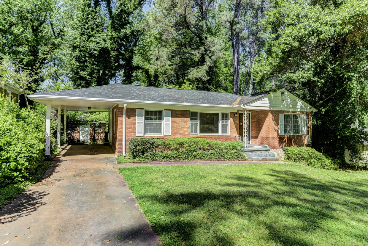 703 Farrar Ct, Decatur, GA 30032 House Rental in Decatur, GA