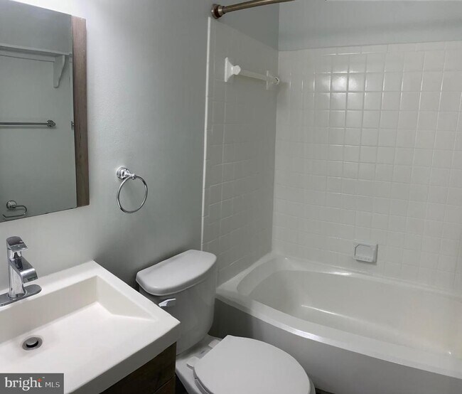 Building Photo - 11564 Summer Oak Dr