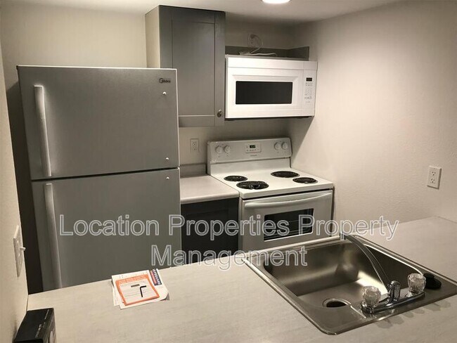 Foto del edificio - 1734 W 19th Terrace