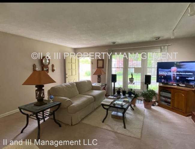 Building Photo - 8904 W 93rd St