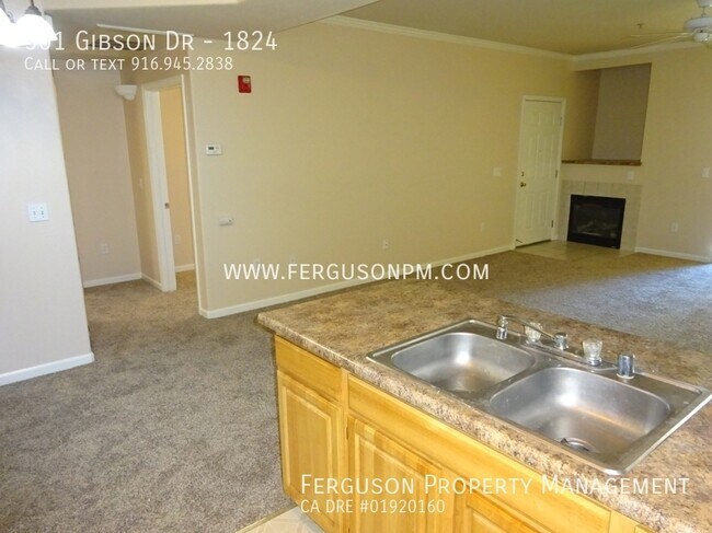 Foto del edificio - 501 Gibson Dr