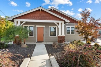 Building Photo - 1283 9th St