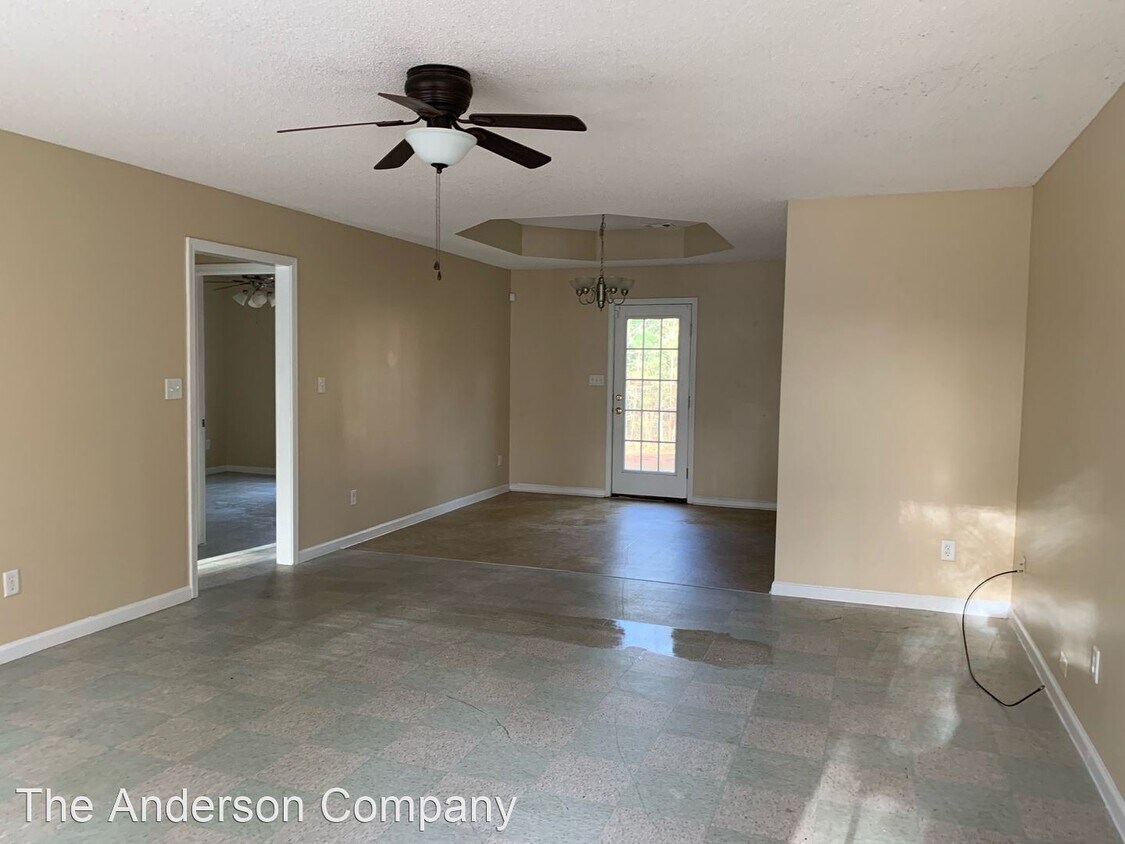 3 br, 2 bath House 1404 Ave SE House Rental in Dawson, GA