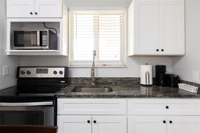 Foto del edificio - 3217 NE 9th St