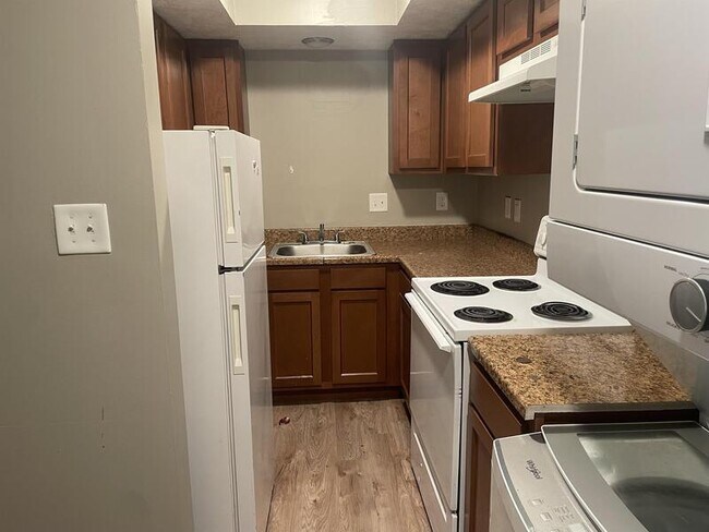 Foto del edificio - 1648 Foxhaven Dr