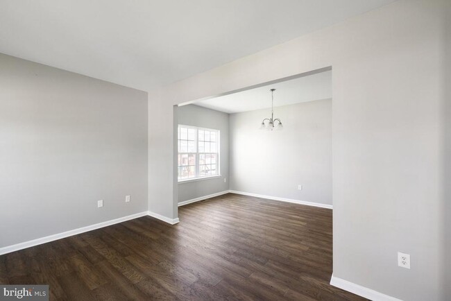 Foto del edificio - 12 Glenbrook Rd
