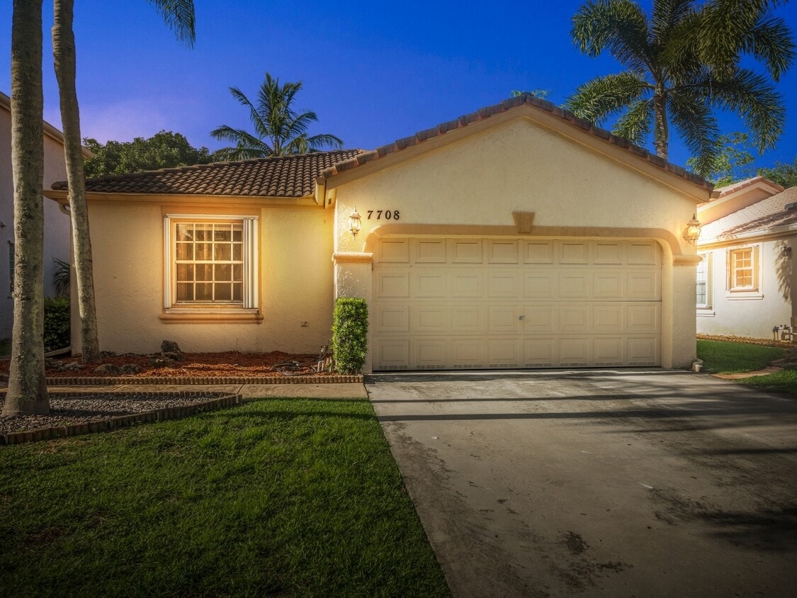 Primary Photo - 7708 Rockport Cir