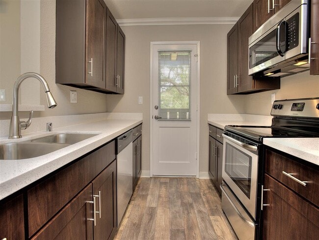 Building Photo - Seventeen Mile Drive Village Apartment Homes