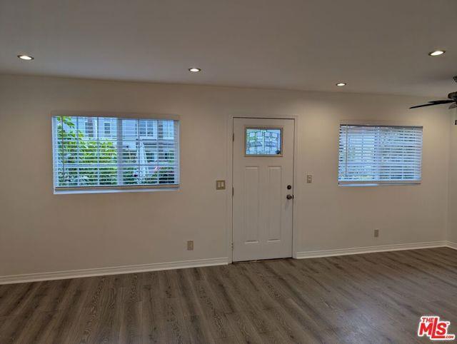 Foto del edificio - 4064 Redwood Ave