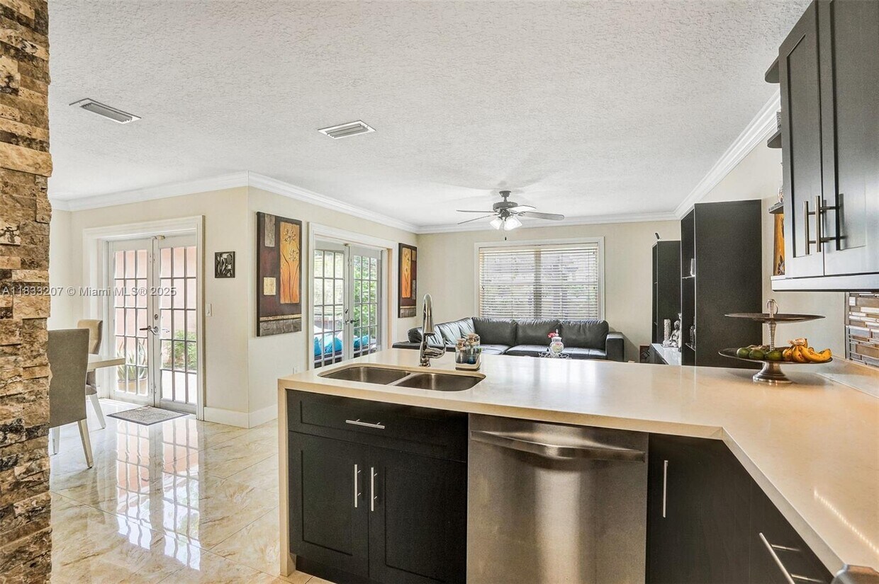 Primary Photo - 9236 NW 54th St