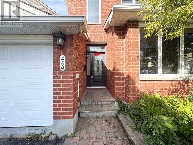 Building Photo - 43 Covington Pl