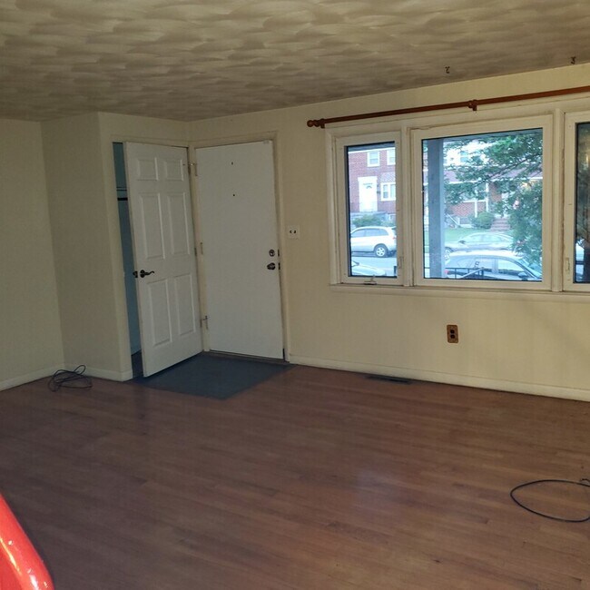 Building Photo - 5126 Westland Blvd