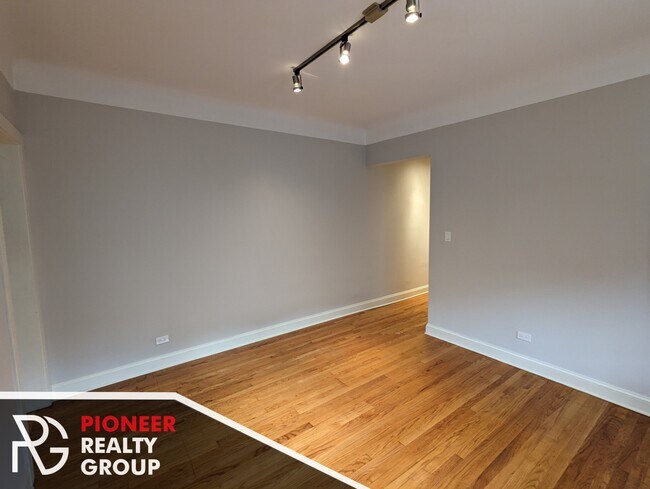 Foto del edificio - 2329 N Rockwell St