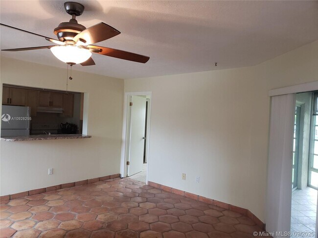 Building Photo - 3200 SE Aster Ln