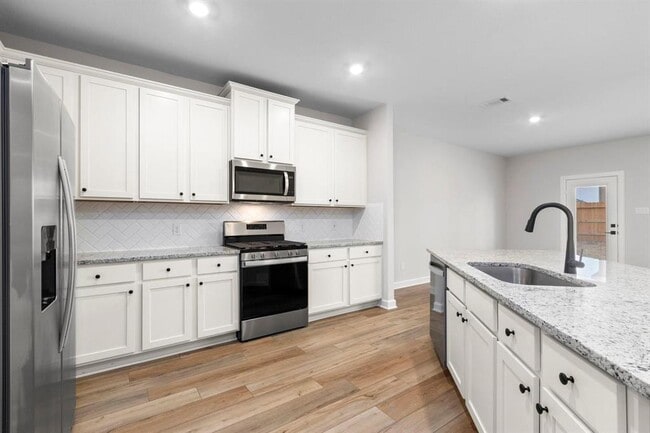 Building Photo - 1110 Whispering Winds Dr