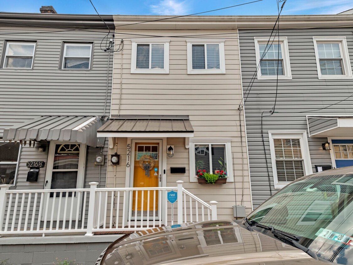Luxury Updated Row Home | 1 Block from Butler Street - Luxury Updated Row Home | 1 Block from Butler Street
