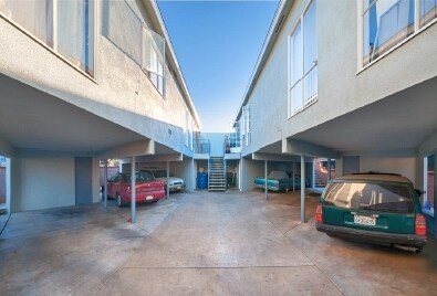 Área de estacionamiento - 2250 30th St