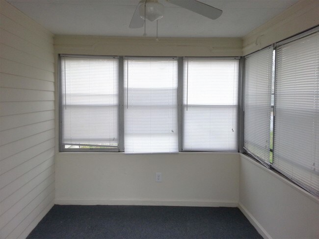 Foto del edificio - 2001 Timberlake Ave