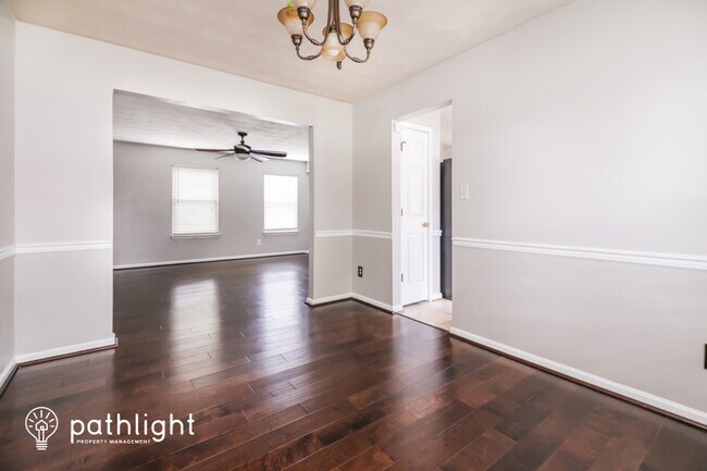 Building Photo - 1401 Shady Tree Way