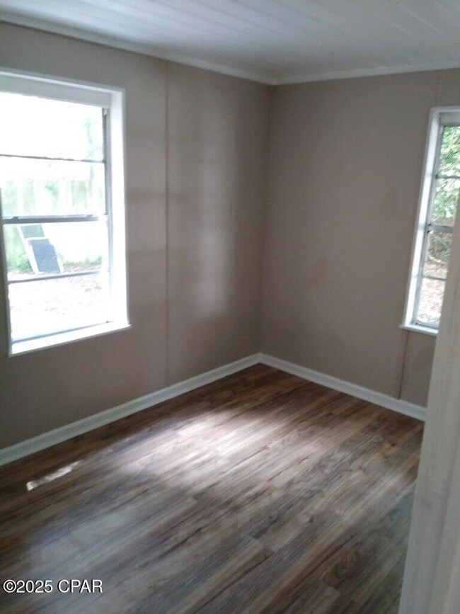 Building Photo - 5120 E 11th St