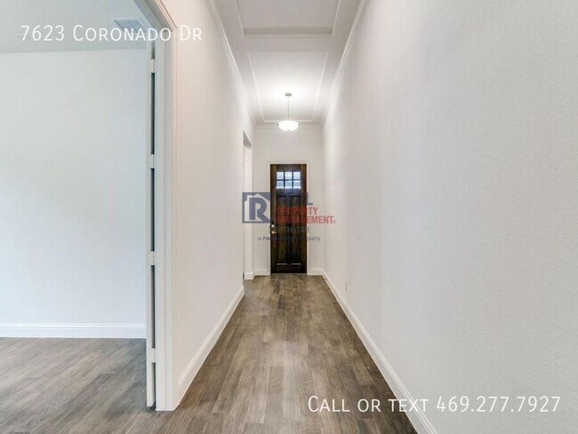 Foto del edificio - 7623 Coronado Dr