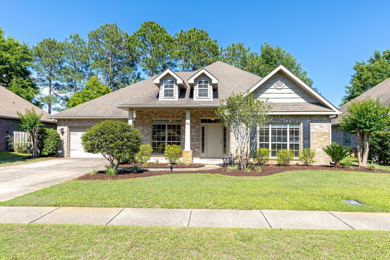 Foto principal - 24 Mozart Ln