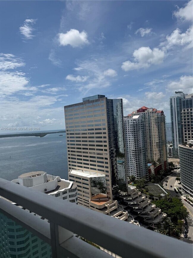 Foto del edificio - 950 Brickell Bay Dr