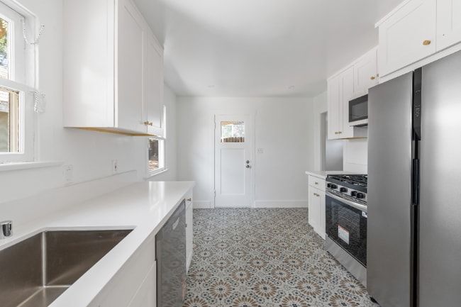 Foto del edificio - 1446 E Topeka St