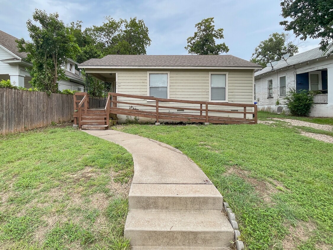 Foto principal - 2313 Morrow Ave