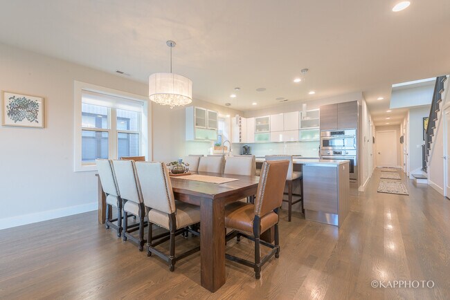 Foto del edificio - 1146 W Hubbard St