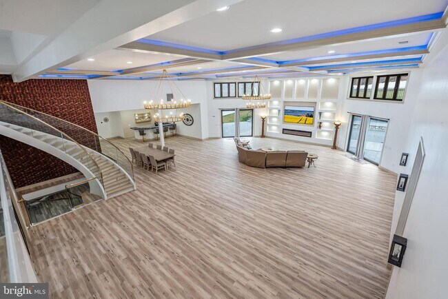 Foto del edificio - 24035 New Mountain Rd